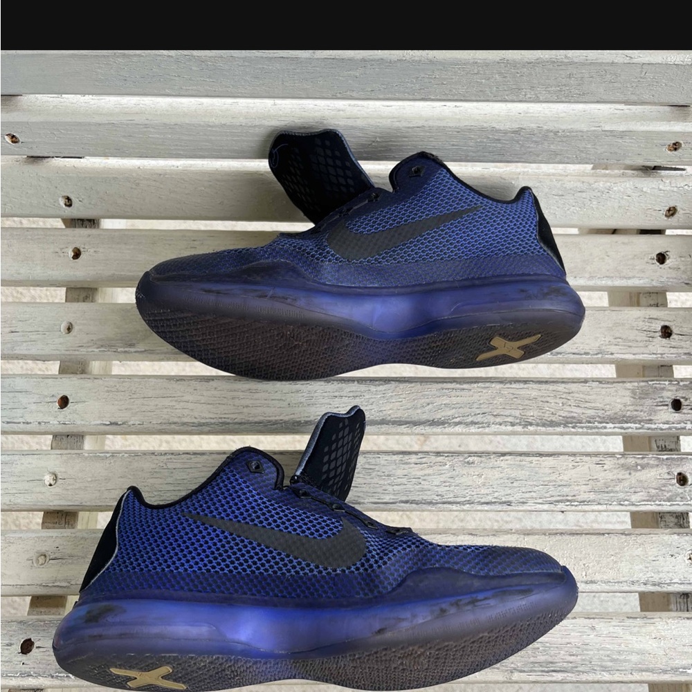 Kobe 10 “Blackout”